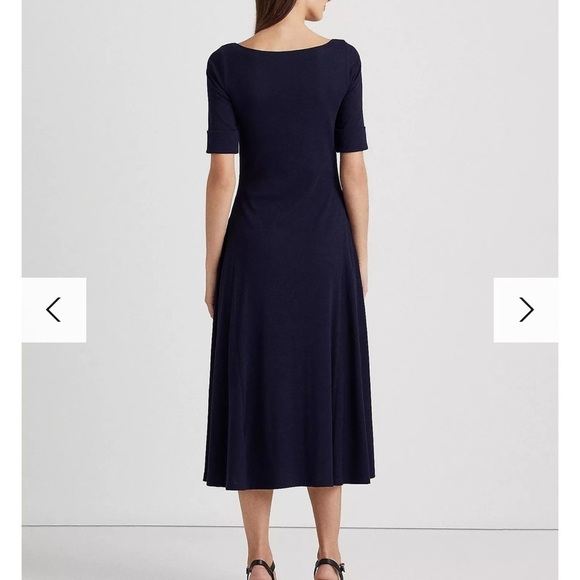 Elegant Black Midi Dress - Picture 4 of 7